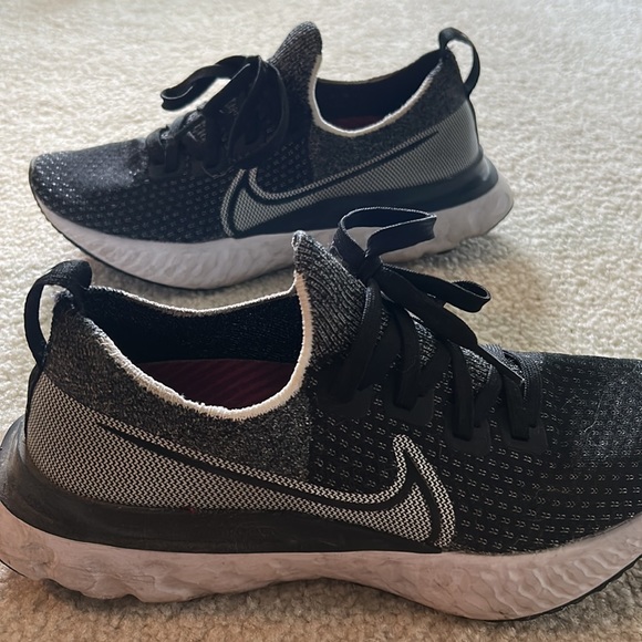 Women’s Nike React Infinity Run size 8 - Picture 2 of 6